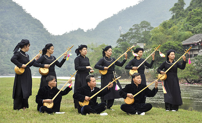 Le Tet traditionnel avec les Tay de Ba Be